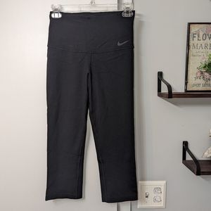 Nike Cropped Leggings